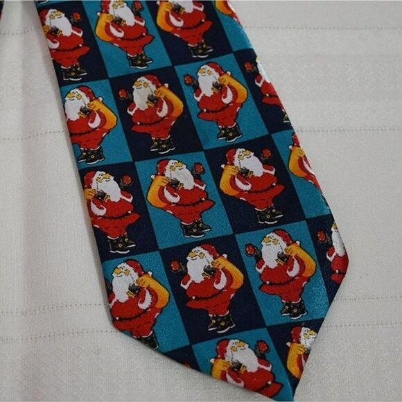Funtyme Christmas Santa Print Neck Tie 54 Long - Picture 3 of 7